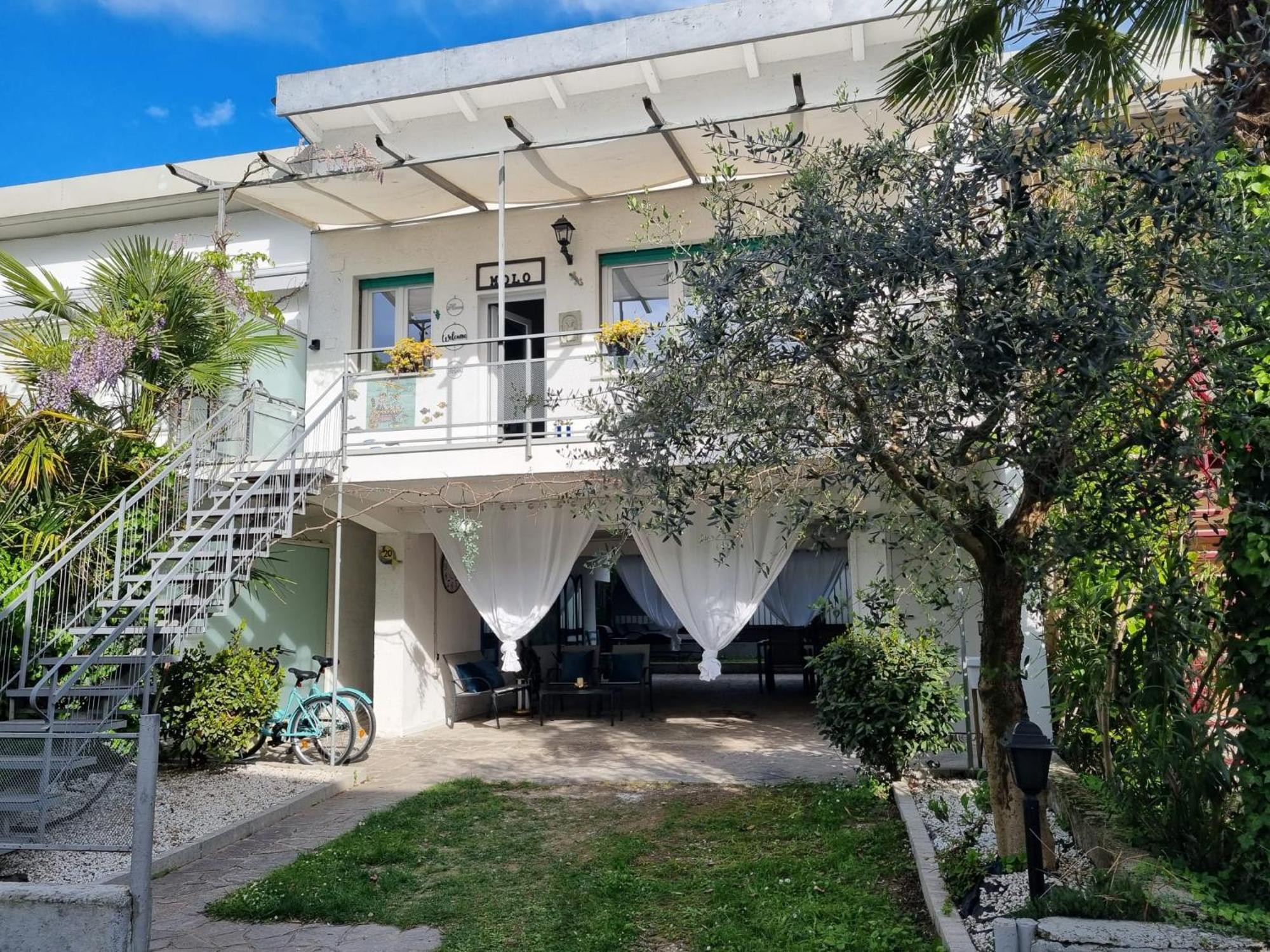 לאזיסה Molo - Residenza Con Accesso Diretto Al Lago מראה חיצוני תמונה